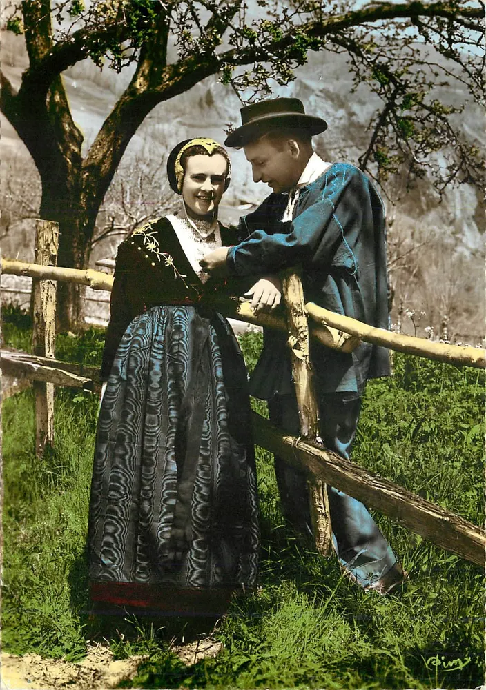 Savoyardische Trachten — 'Les Frontières' — Volksgruppe Tarentaise, Bourg-Saint-Maurice - Vorderseite