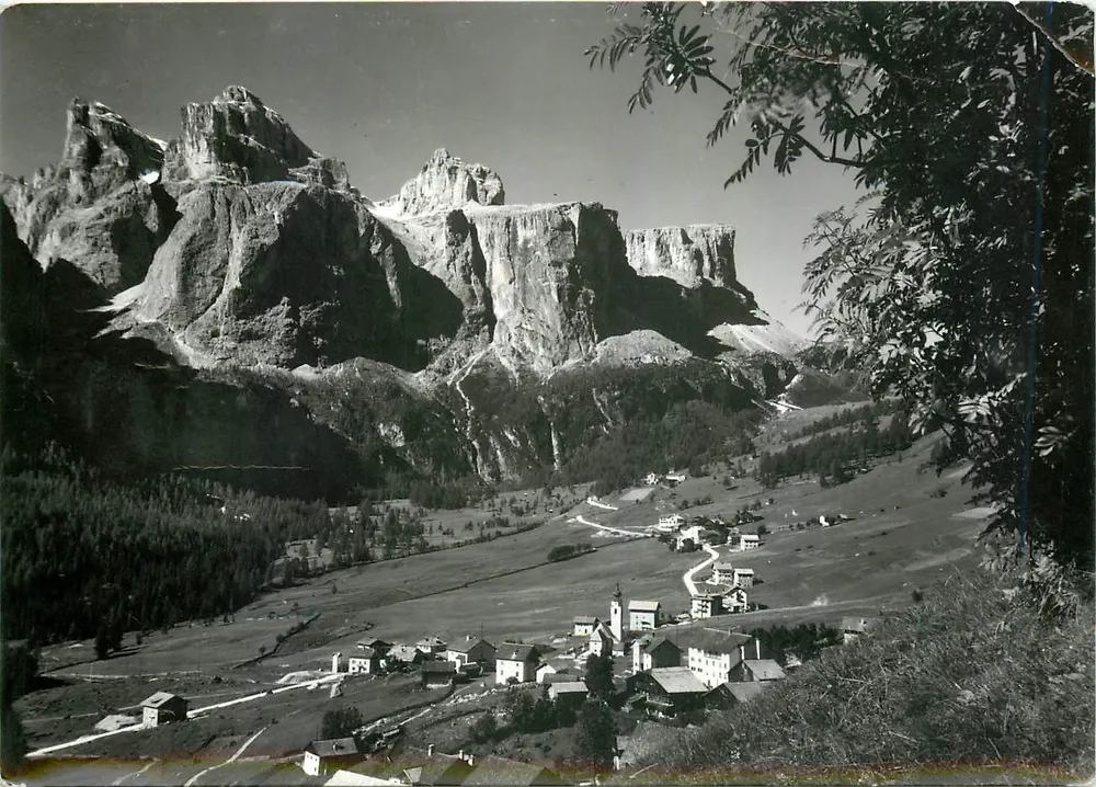 Colfosco (m. 1645) — Richtung Gruppo Sella (m. 3152) — Alta Val Badia - Dolomiten — Éd. Foto H. Planischek, n° 1330 - Vorderseite