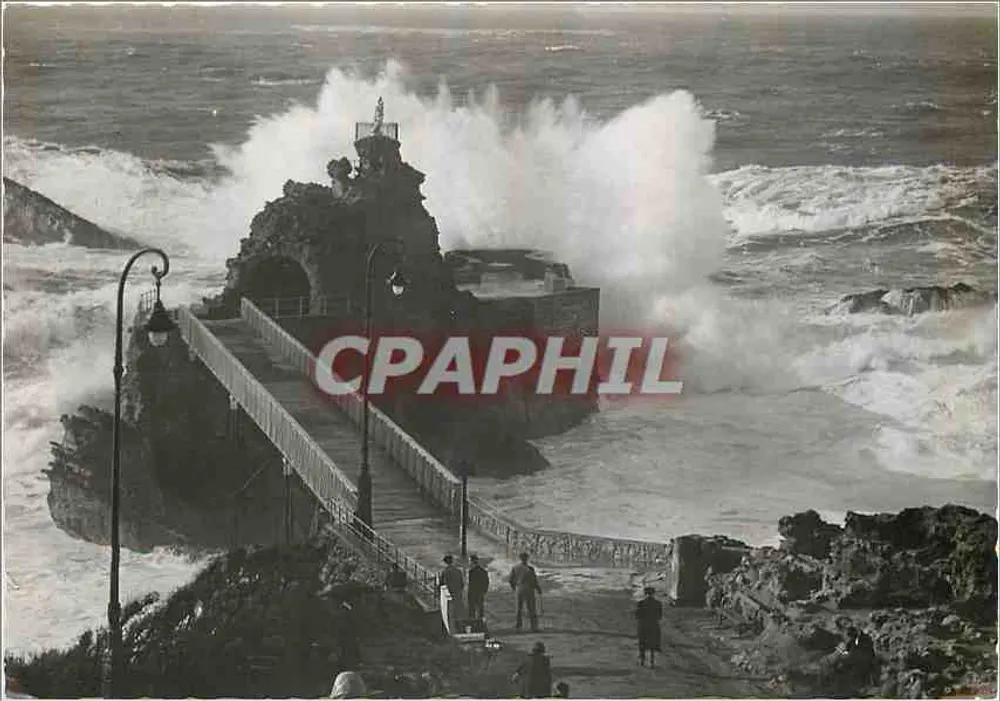 O Rocha da Virgem em Biarritz — tempestade — Les Éditions d'Art A. Herrousse, n°117 - Frente
