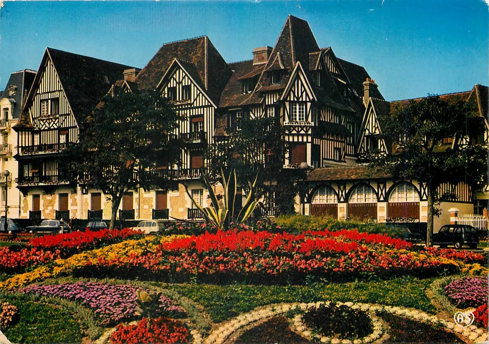 CABOURG — Die Strand der Blumen und das Normandie Hotel — AS Natural Colors HR 35 - Vorderseite