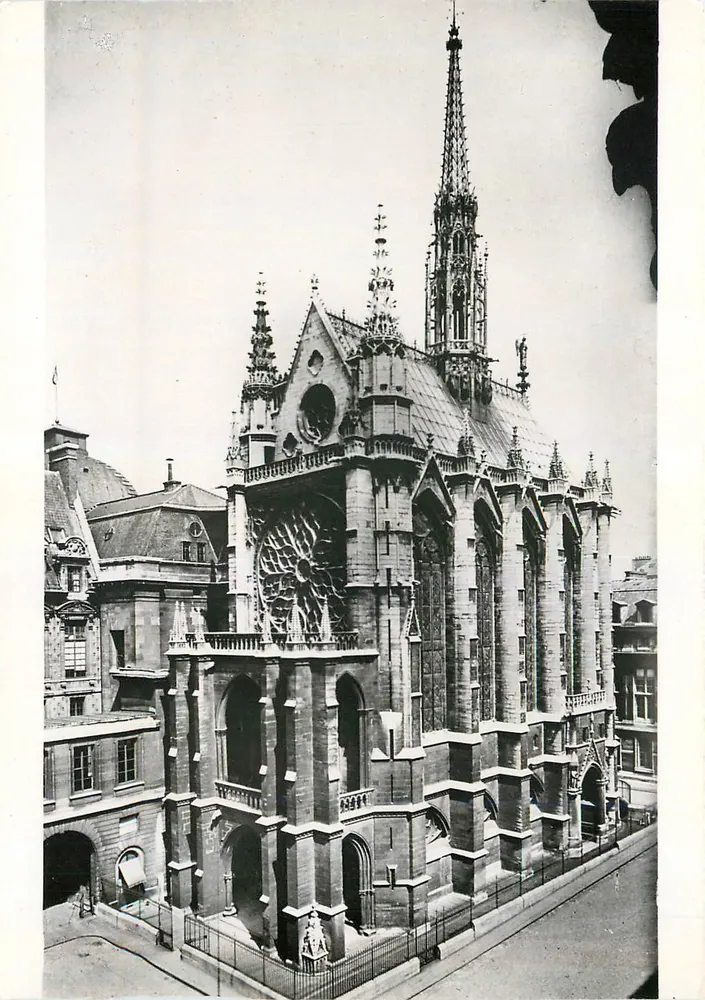 Paris — A Santa Capela do Palácio — Service Commercial Historiques - Frente