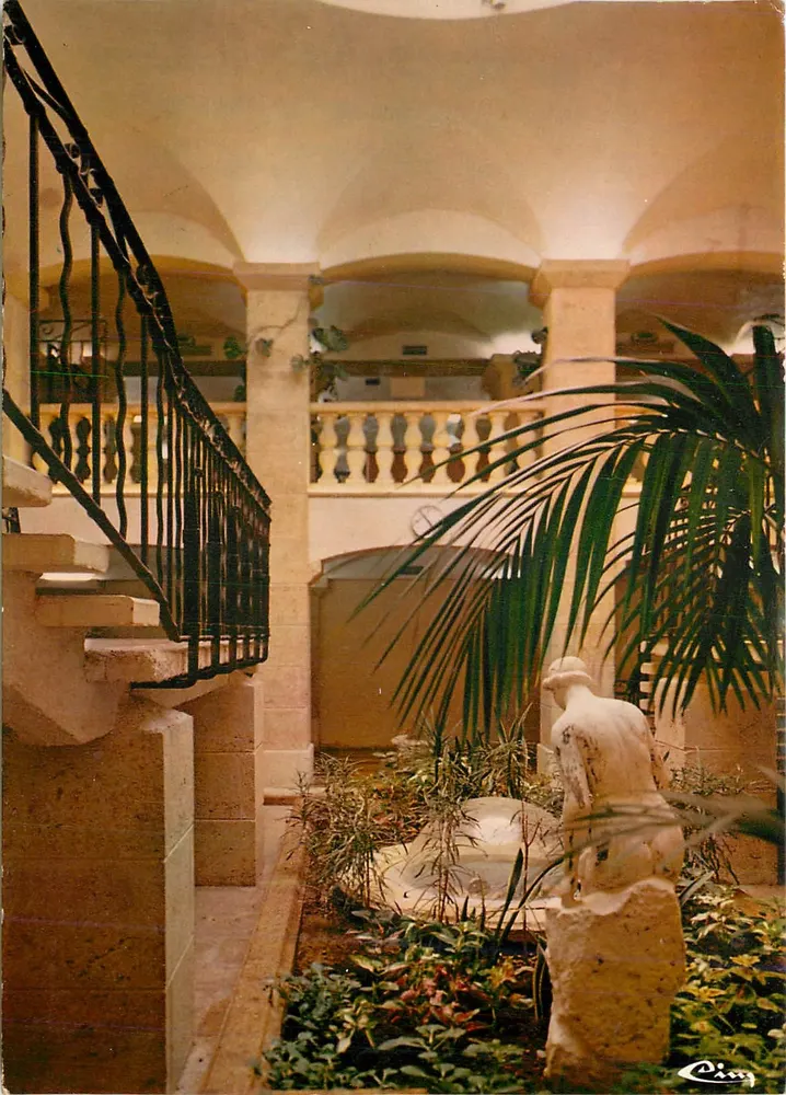 Innenansicht der Thermalbäder — Greoux-les-Bains (Alpes-de-Haute-Provence) — Drucker Mâcon - Vorderseite