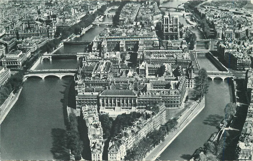 Vista aérea de Paris — Notre-Dame e a Sena — Éditions Greff - Frente