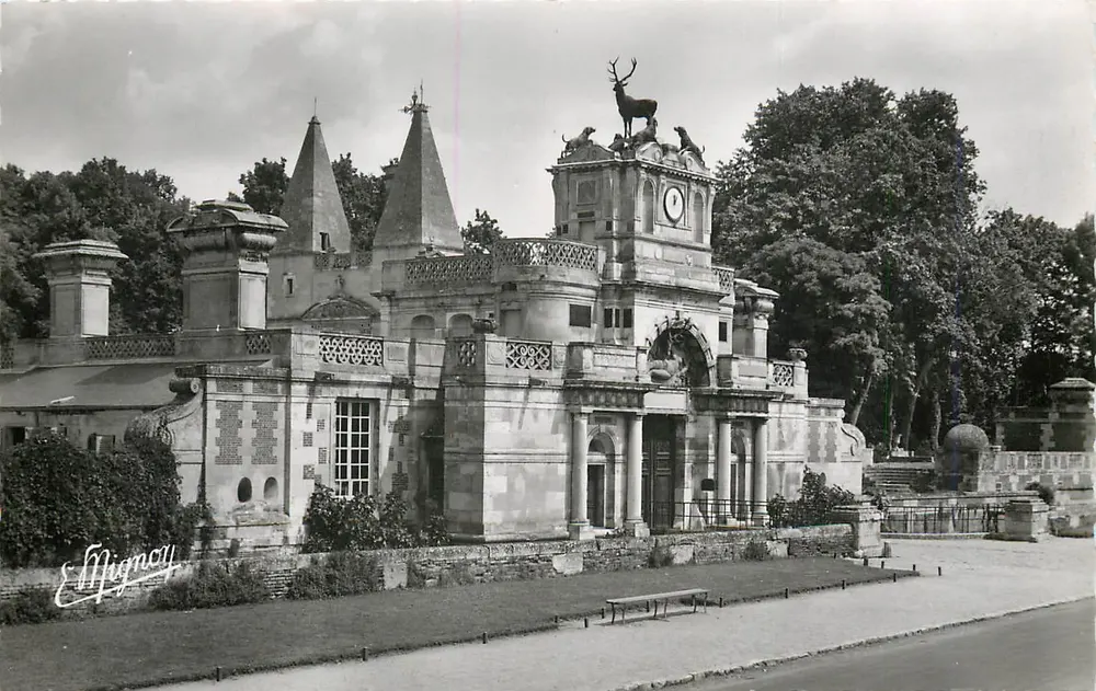 Hauptportal des Schlosses (16. Jahrhundert) — Anet (E.-et-L.) — Photo-Edition E. Mignony, Nr. 6304 - Vorderseite