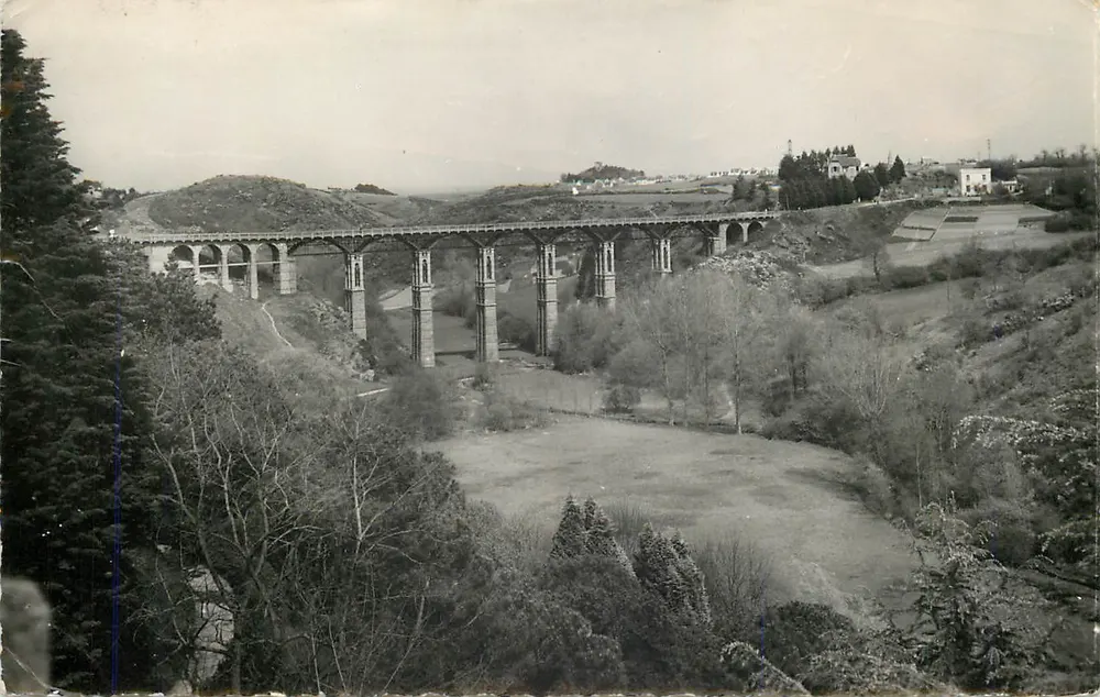 Saint-Brieuc — O Pont e a Valeira de Toupin — Edições ENNESE Paris - Frente