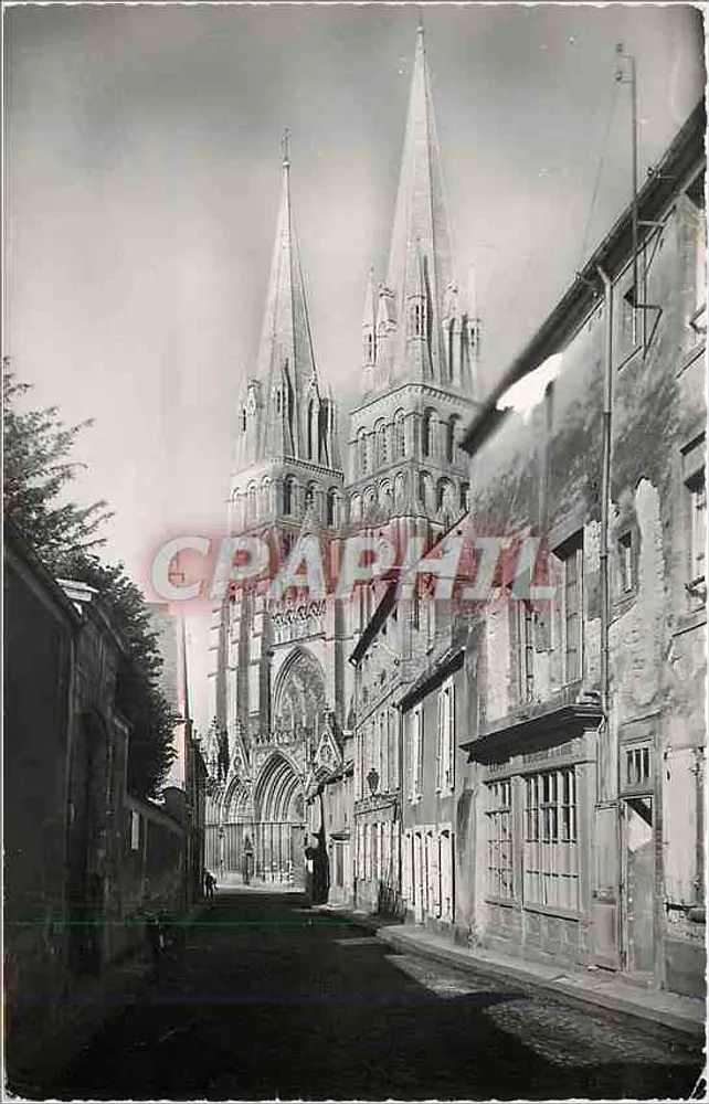 Bayeux — Kathedrale Notre-Dame — Ansicht von der Straße der Kanoniker - Vorderseite