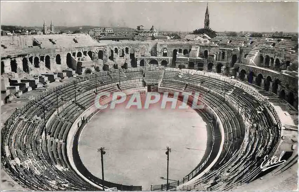 Nîmes — Les Arènes, vista interior — Éditeur Estel, n° 4905 - Frente