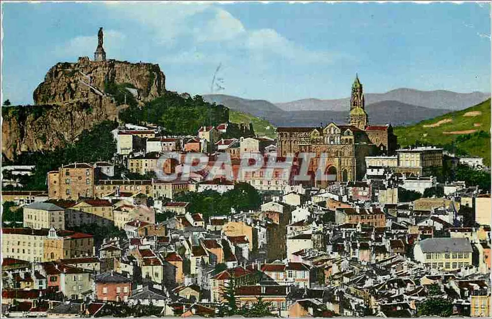 Le Puy-en-Velay — Allgemeine Ansicht der Kathedrale und des Felsen der Jungfrau — C° des Arts Photo-Strasbourg - Vorderseite
