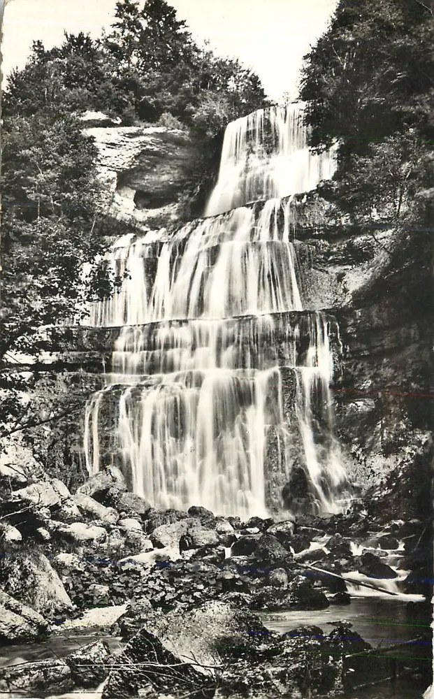 Cascata a ventaglio — Jura pittoresco — Edit. F. Bey, Dole - Recto