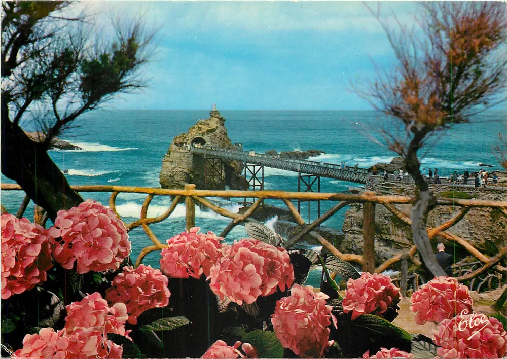 O Rocher de la Vierge — Biarritz (Pyrénées-Atlantiques) — Élèce - Frente