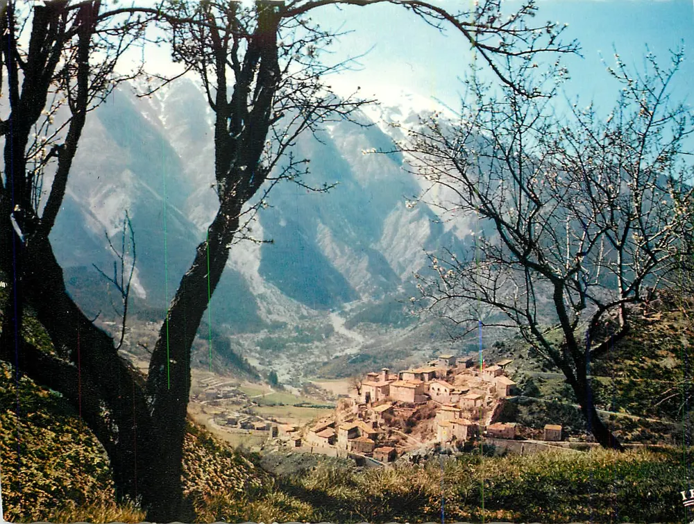 Brantes — Das kleine Dorf und der Mont Ventoux (Nordseite, 1912 m) — Reflets de Provence, Mexichromé - Vorderseite