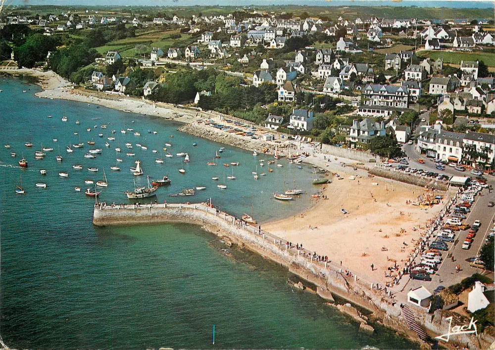Praia e porto de Saint-Jacques-sur-Mer — vista aérea — Jack - Frente