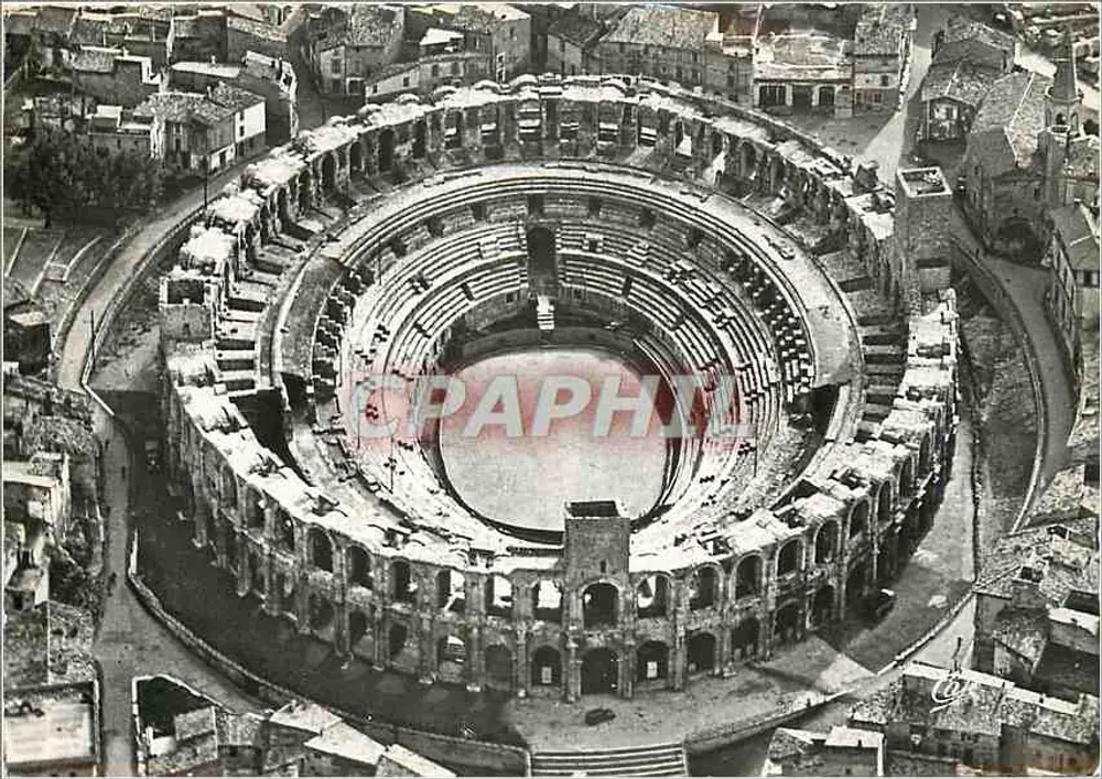 Arles - As Arènes — vista aérea — cliché R. Duranda — editor Real-Photo-Clichés Paris - Frente