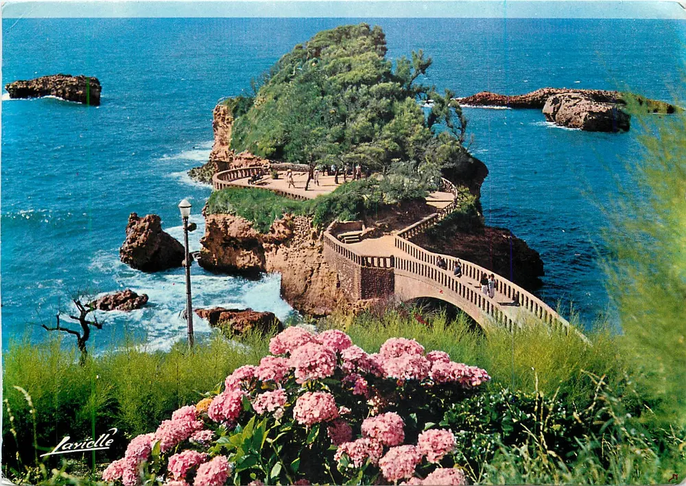 O Rocher du Basta - Biarritz — Editor Lavielle, n° G-1658 - Frente