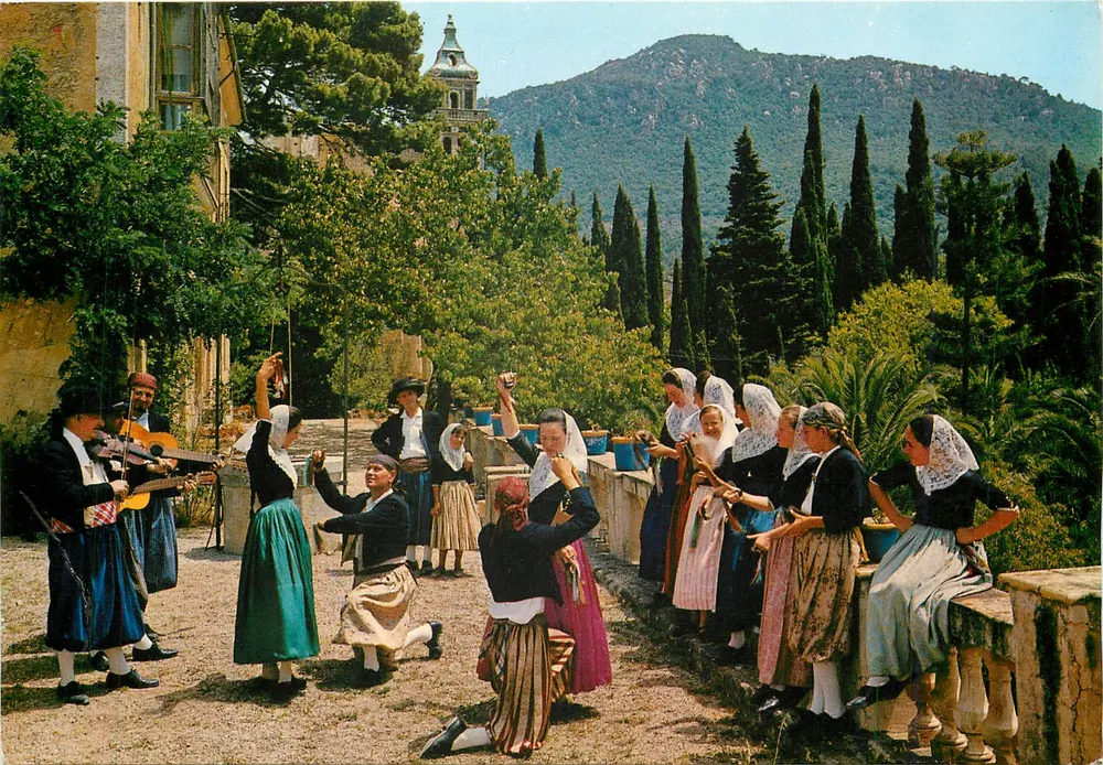 Typowe tanie w Valldemossie — Majorka — wydawca Casa Planas, nr 2730 - Awers
