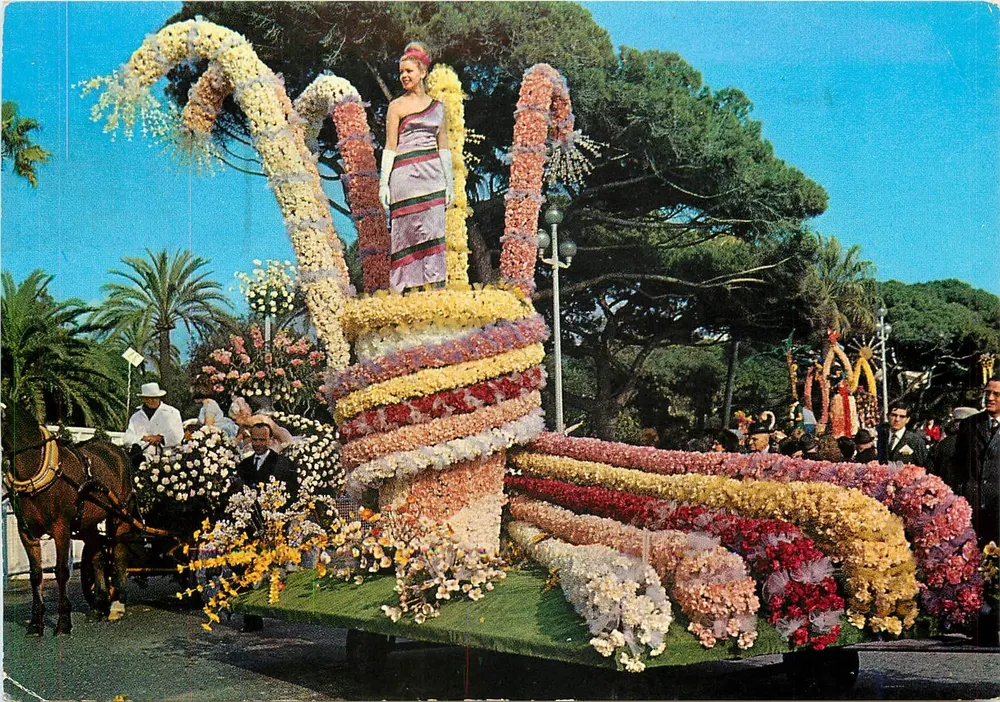 Batalha de Flores — Antibes — Impresso na Itália - Frente