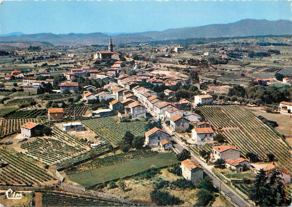 Lablachère (07) — Vista geral aérea — Cim - Frente