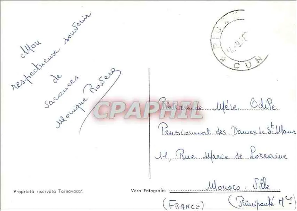Piarro - Nuove Ville — widok wsi z polami i różową domem — Vera Fotografia - Rewers