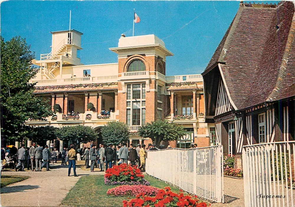 Das Wiegen am Rennplatz in Deauville — Ausgabe J.R.-2026 — Saprèmos - Vorderseite