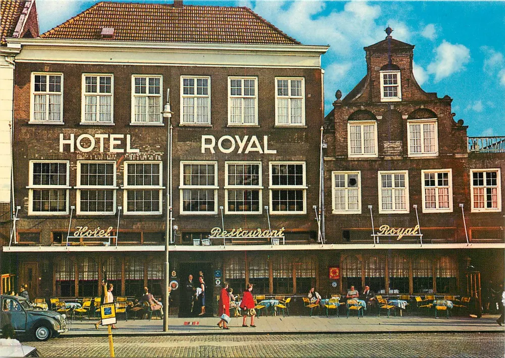 Hotel-Restaurante Royal — 's-Hertogenbosch - Frente