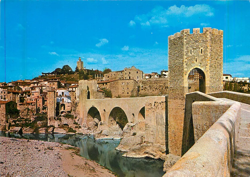Besalú — Römischer Brücke und Teilansicht — San Hilario (Gérone) - Vorderseite