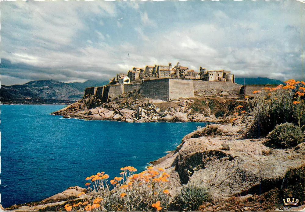 Calvi — vista do castelo e do porto — Edições Iris - Frente