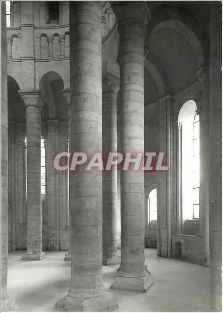 Abtei Fontevraud — Abteikirche (12. Jahrhundert) — Der Vorhof — Éditions Photographiques Augintie Allemont - Vorderseite