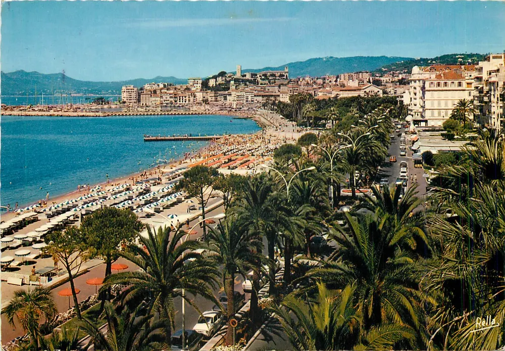Cannes — Plage et Hôtel Majestic — Édition Rella - Recto
