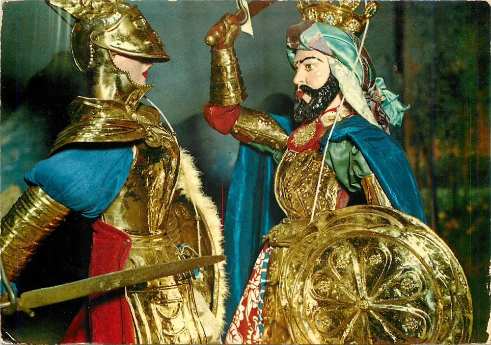 Szenerie mit sizilianischen Marionetten — sizilianisches Volksbrauchtum — Teatro del Folklore, Acireale - Vorderseite