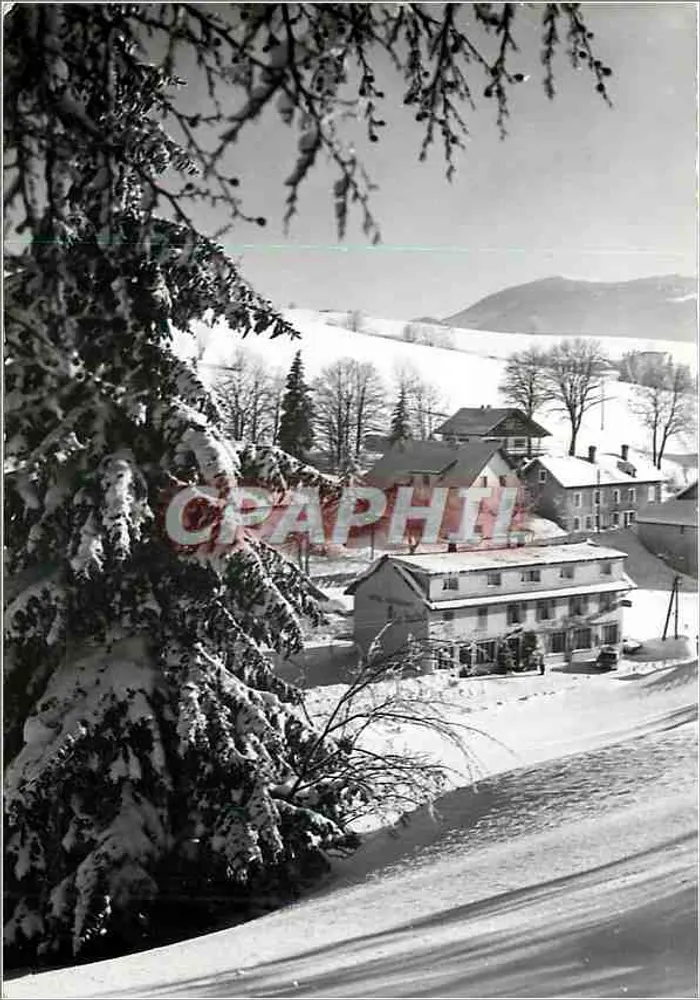 Jougne (Doubs) — vue de la montagne enneigée — Hôtel-restaurant Le Suchet, photo Stainagre-Pontarlier - Recto