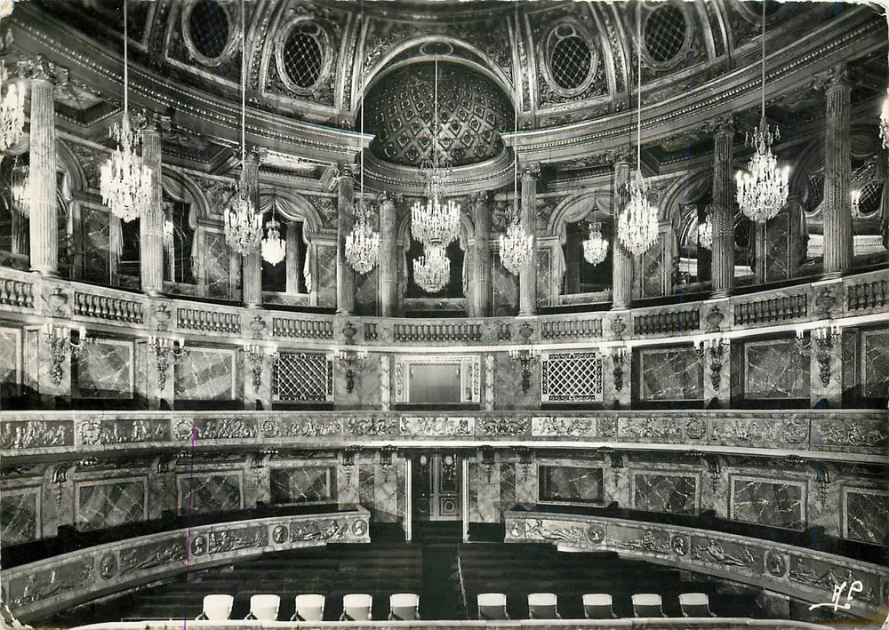 Palazzo di Versailles — L'Opéra di Luigi XV (costruito da Gabriel) — Les Ed. d'Art A.P., II bis - Recto