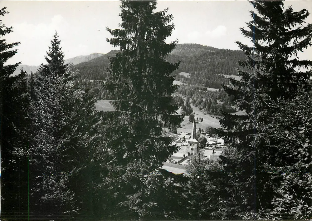 Landschaft des Haut-Doubs — Les Ilôpitaux-Neufs (Höhe 1.000 m.) — Photo Stainagre-Pontarlier - Vorderseite
