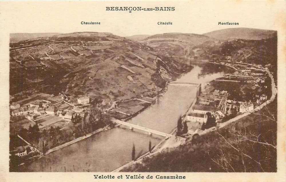 Besançon-les-Bains — Vue aérienne de la Velotte et Vallée de Casamène — Édition du Syndicat d'Initiative de Besançon - Recto