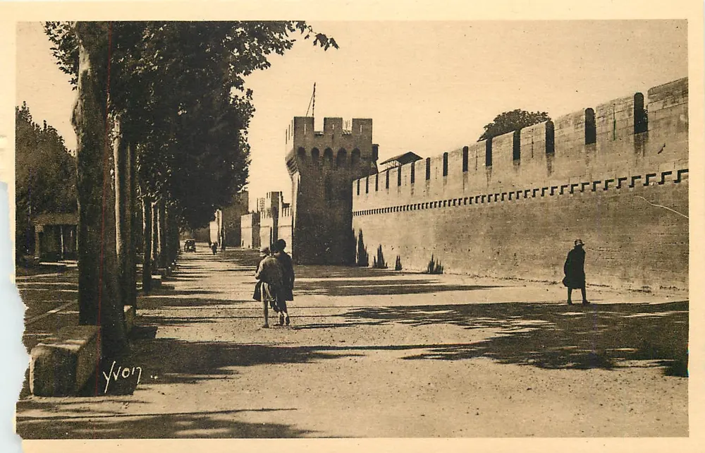 Avignon (Vaucluse) — Les Remparts — Éditions d'art Yvon - Vorderseite
