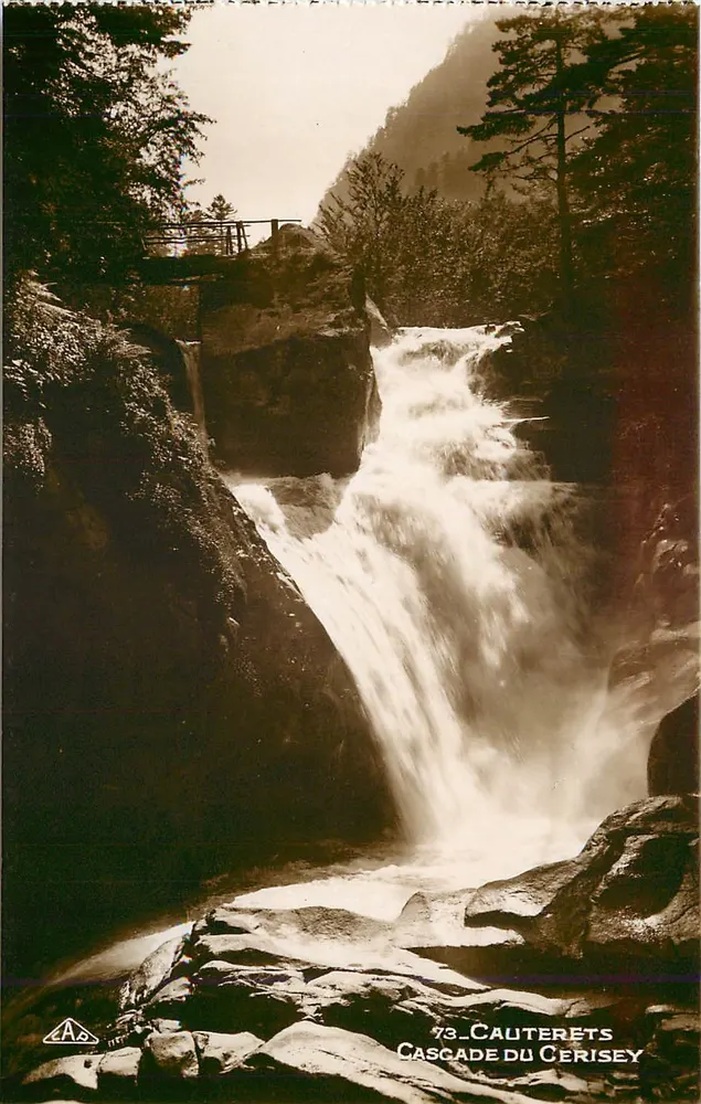 Cachoeira do Cerisey — Calauterets, Hautes-Alpes — editor P. Strasbourg - Frente