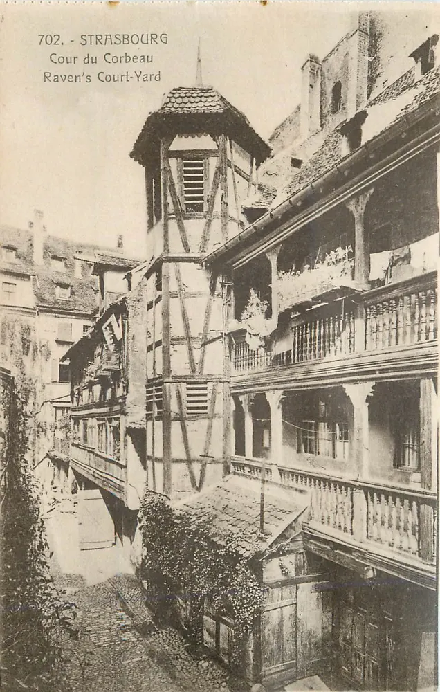 Cour du Corbeau — Strasbourg — editor Ch. Bergeret, Strasbourg - Frente