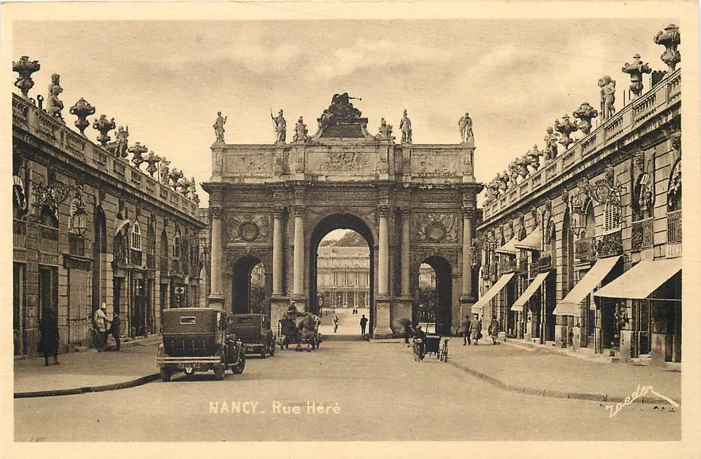 Nancy - Rue Héré — Arco da Triunfo — edição Y. Reeder - Frente