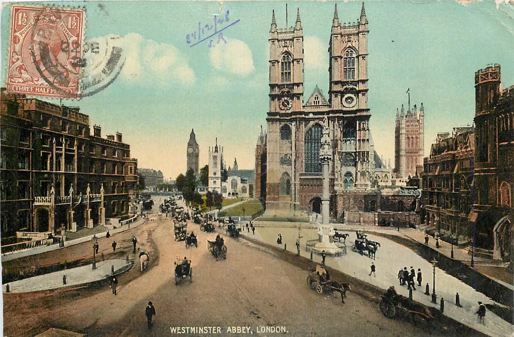 Westminster Abbey, Londyn — widok panoramiczny z wieżą zegarową i centralnym pomnikiem — wydawca nieznany - Awers