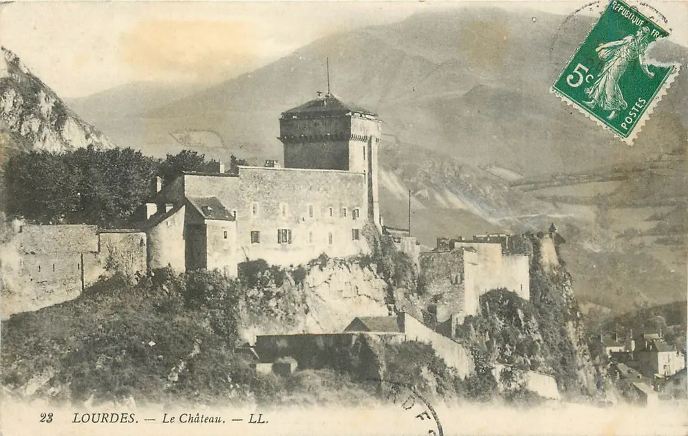 Lourdes — O Castelo — LL. — Editor LL, n°23 - Frente