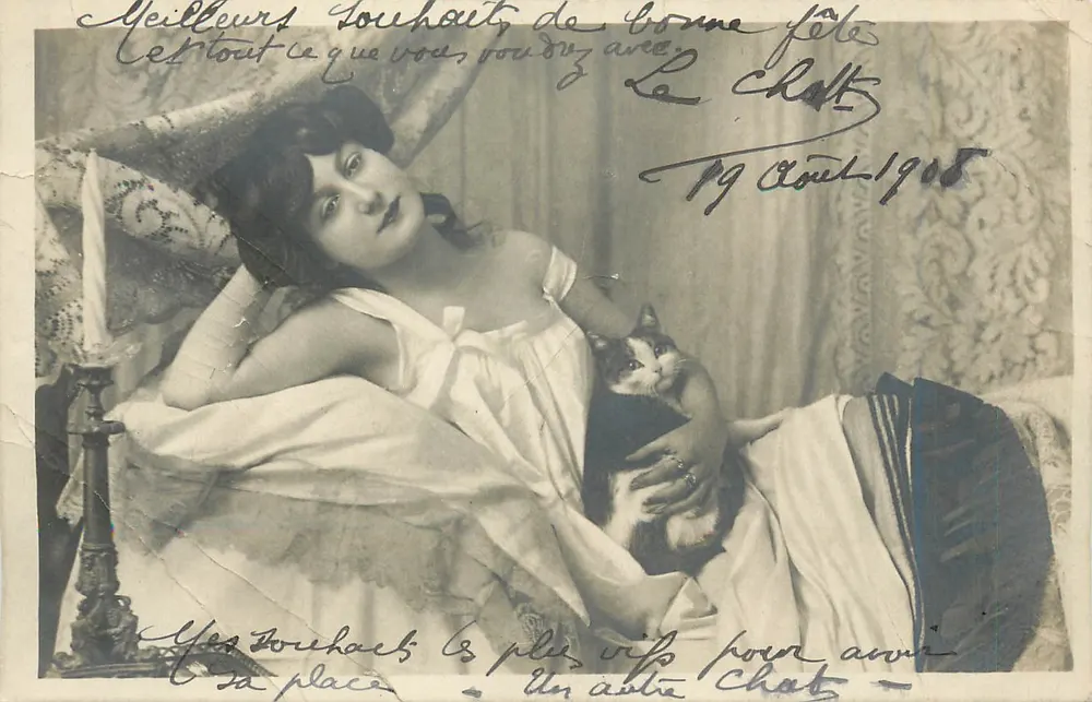 Mulher com gato — Paris, 1905 — Matemoiselle Jane Vagheat - Frente