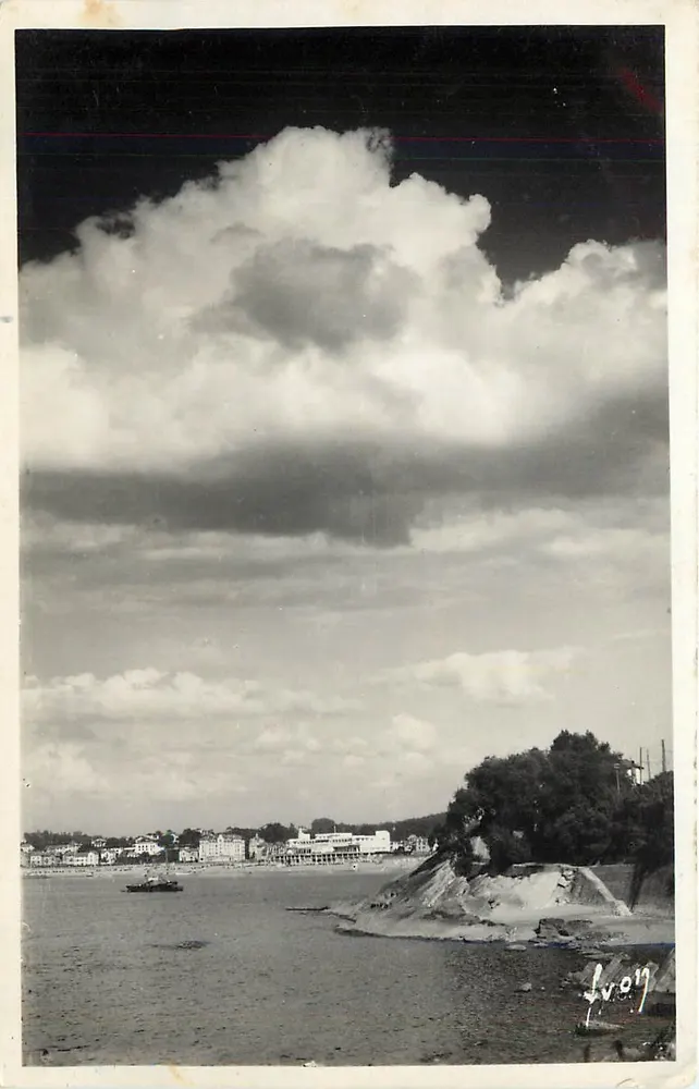 Saint-Jean-de-Luz — Wolkeneffect — Kunstuitgaven 'Voyage' Parijs - Voorkant