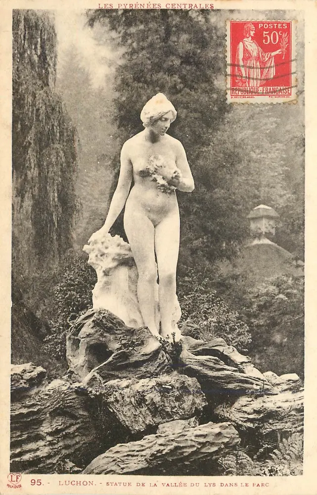 Luchon - Estátua da Vale do Lys no parque — Os Pyrénées Centrais — Fototipia Laboundières, Toulouse, n°95 - Frente