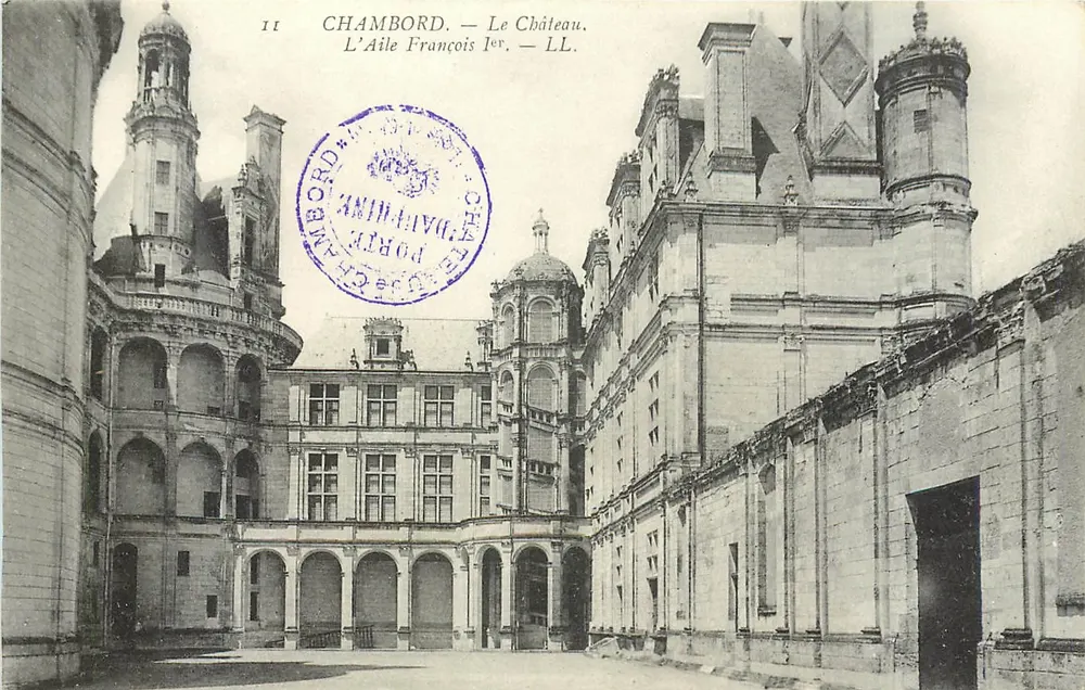 Chambord — Das Schloss. Das Flügel François I. — LL. - Vorderseite