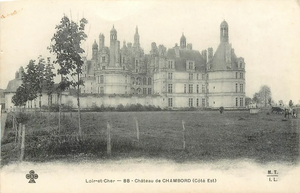 Château de Chambord — Côté Est — M.T. I.L. - Recto