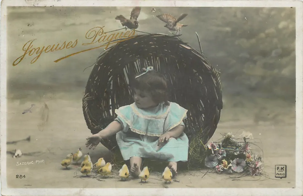 Menina em um cesto de palha — Páscoa — Sazerac Phot, n°284 - Frente