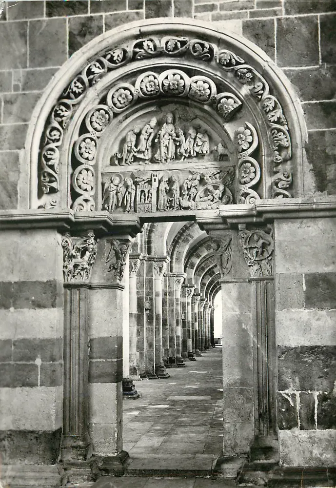 वेजेले (योन) — ला मैडलिन के अभिलेखागार चर्च, दक्षिण गेट — मॉनुमेंट्स हिस्टोरिक्स के व्यापार सेवा, पेरिस - आगे