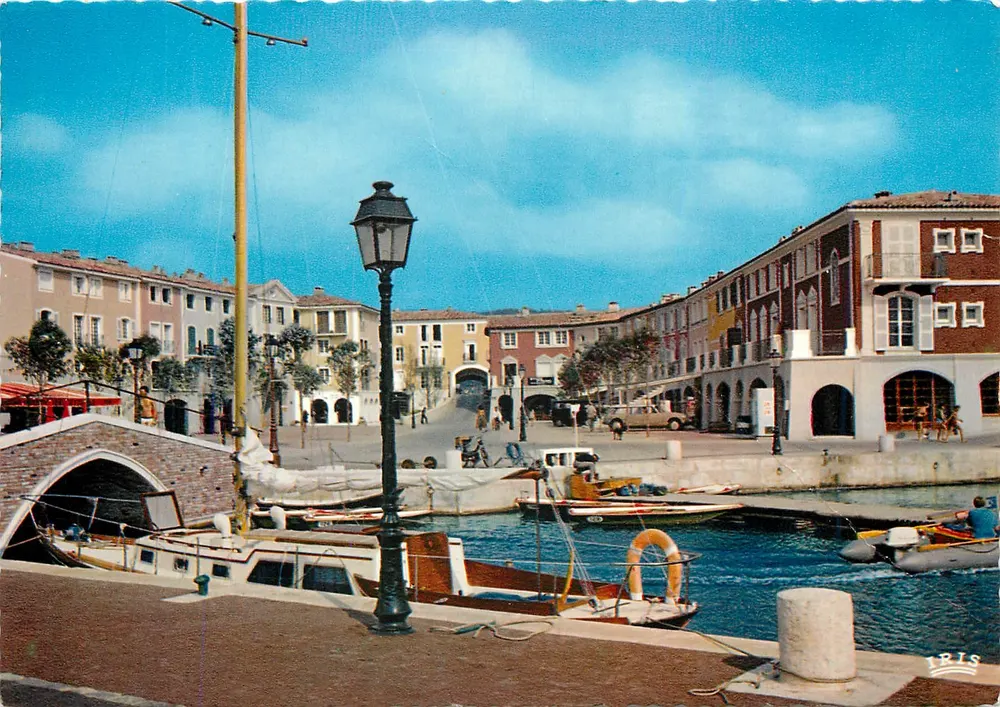 Port-Grimaud (Var) — Cité lacustre conçue par F. Spoerry — Éditions Mexichrome - Recto