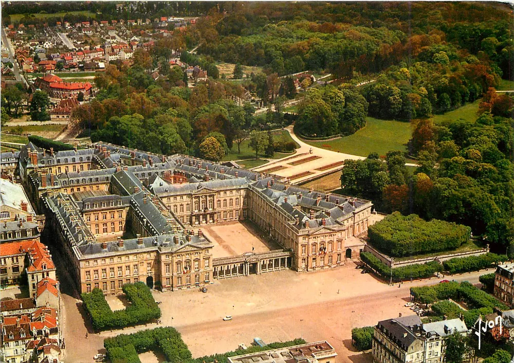 Palácio dos Schlosses — Vista aérea — Edições Jean-Jaurès-Arcueil n° 10/5380 - Frente