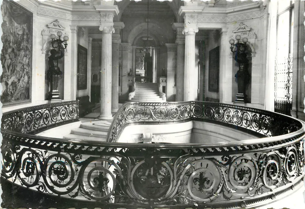 Castelo de Chantilly (Oise) — Rampe da Escada de Honra — Edições Jean Bernard - Frente