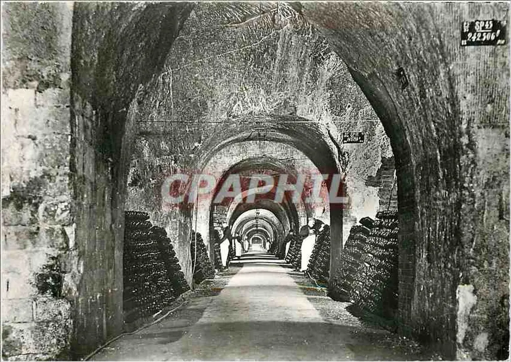Untertage-Tunnel — Champagne Mercier Keller, Epernay — Verlag Annece - Vorderseite